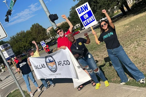 Picketing in Carrollton