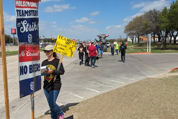 Teamsters Local 997 picketing