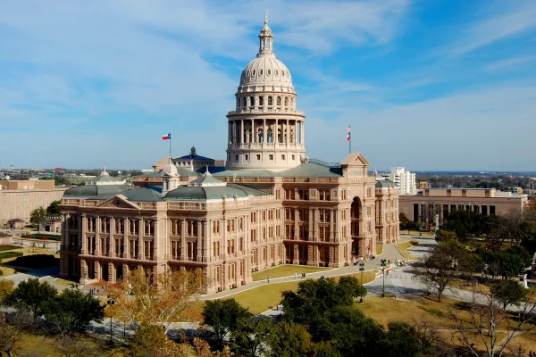 A picture of the Texas state capitol building.