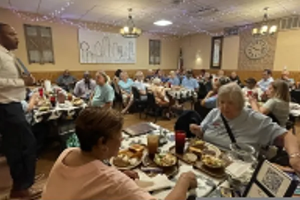 Congressman Veasey addresses retirees on August 7