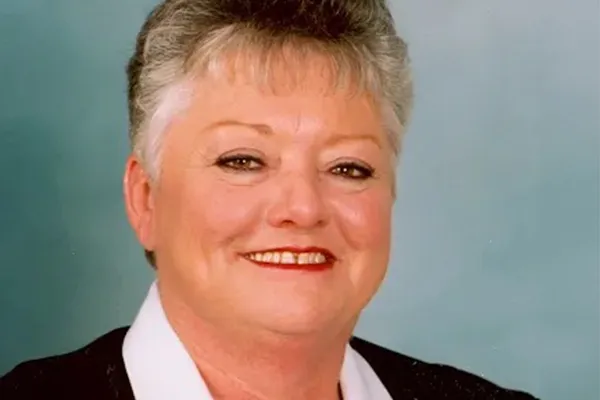 Becky Moeller HOF Edit