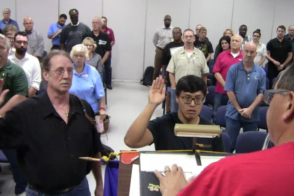 swearinclc081717_16.jpg
