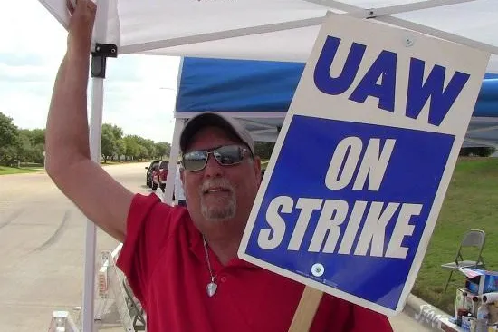 uaw-strike.jpg