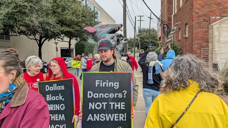 picketers on November 25