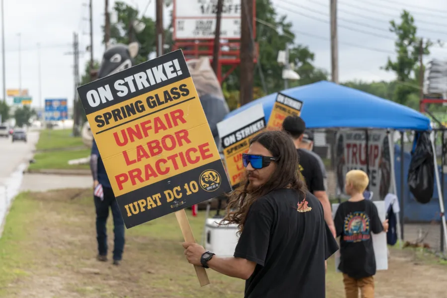 IUPAT Unfair Labor Practice Strike at Spring Glass