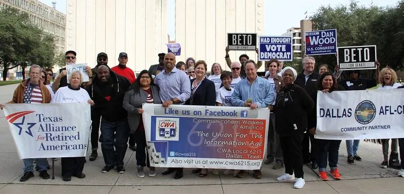 crowd-earlyvote2018.jpg