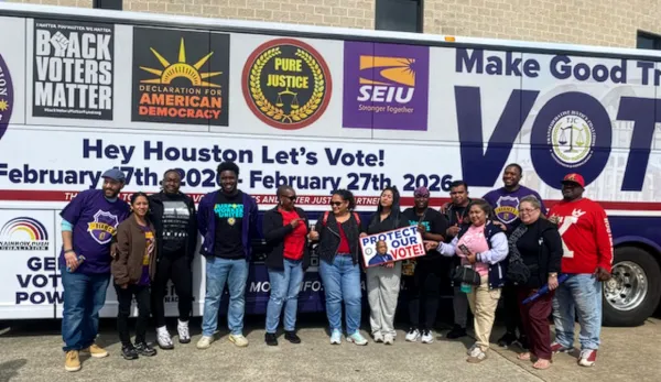 On the first day of early voting, SEIU Texas members were out in Houston, letting people know it’s time to get those ballots in and helping them make a plan to vote!